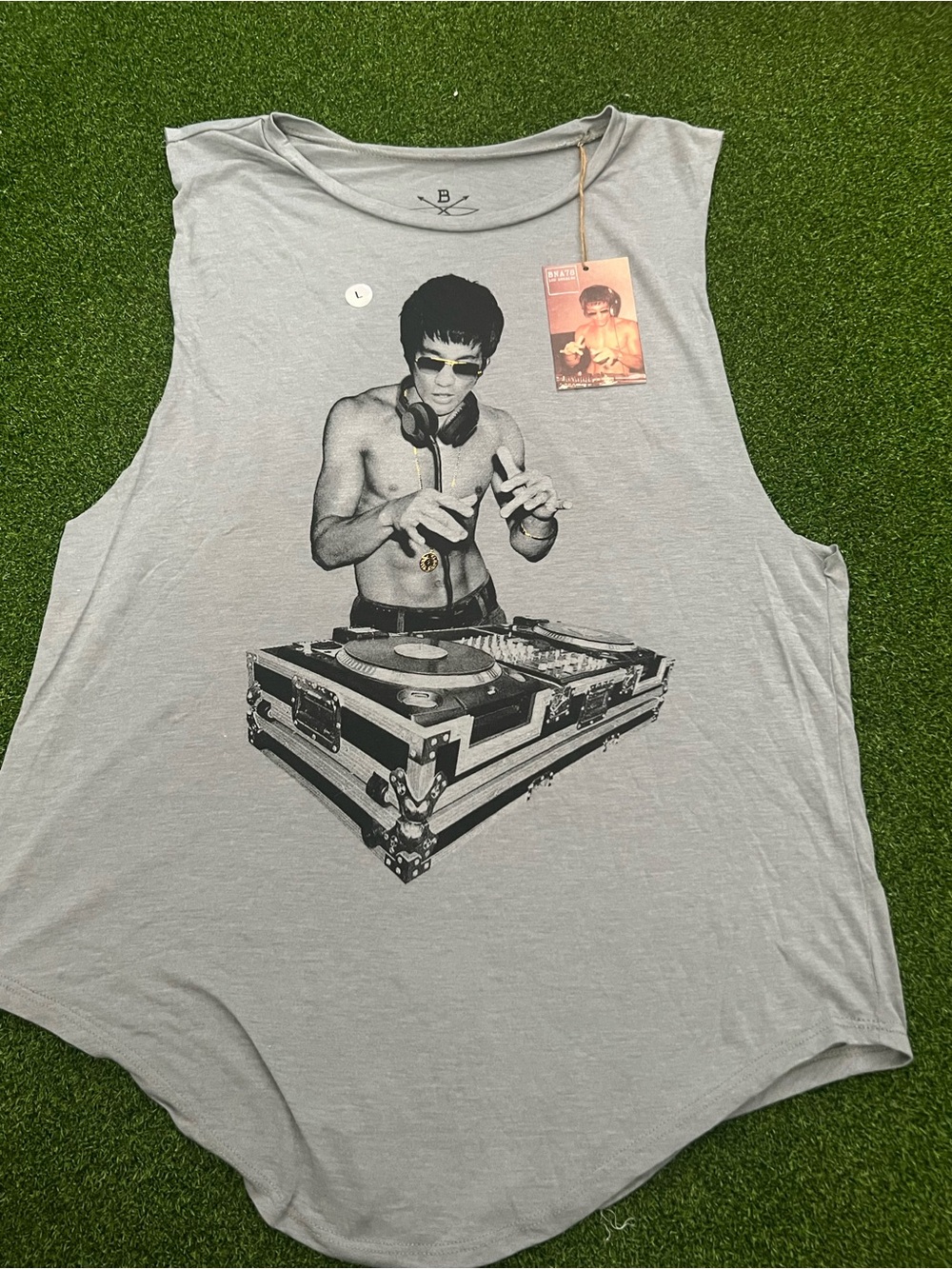 NWT Bow & Arrow Bruce Lee DJ Mixing Vinyl Muscle Tank Gray L
